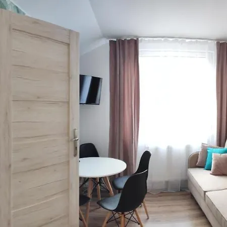 Zielona Noc アパート ポラニツァ・ズドゥルイ